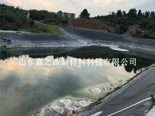 養殖防滲膜鋪設要領：掌握這些，筑牢養殖防滲根基